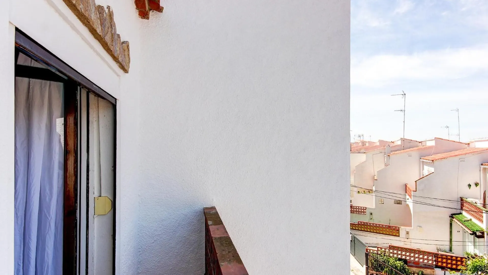 Nice Apartment Near Sand Beach Montjoi