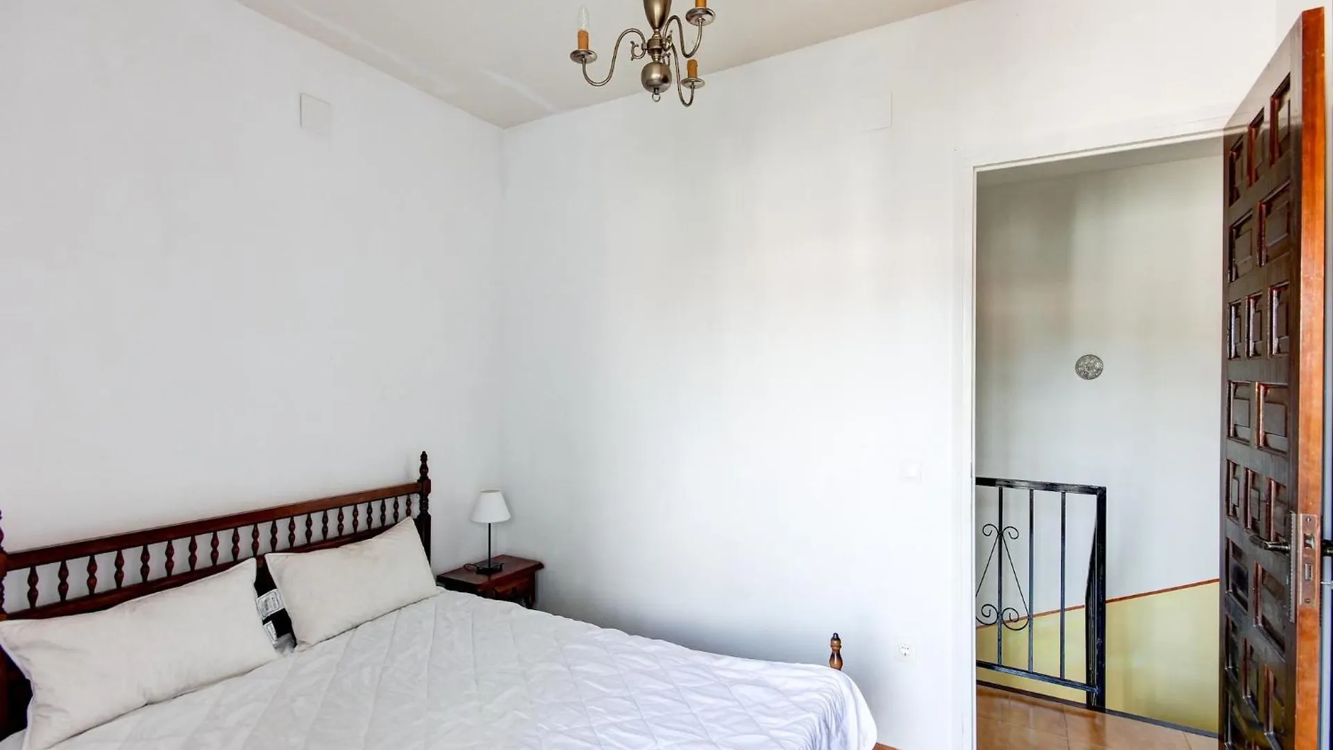 Nice Apartment Near Sand Beach Montjoi 0*,