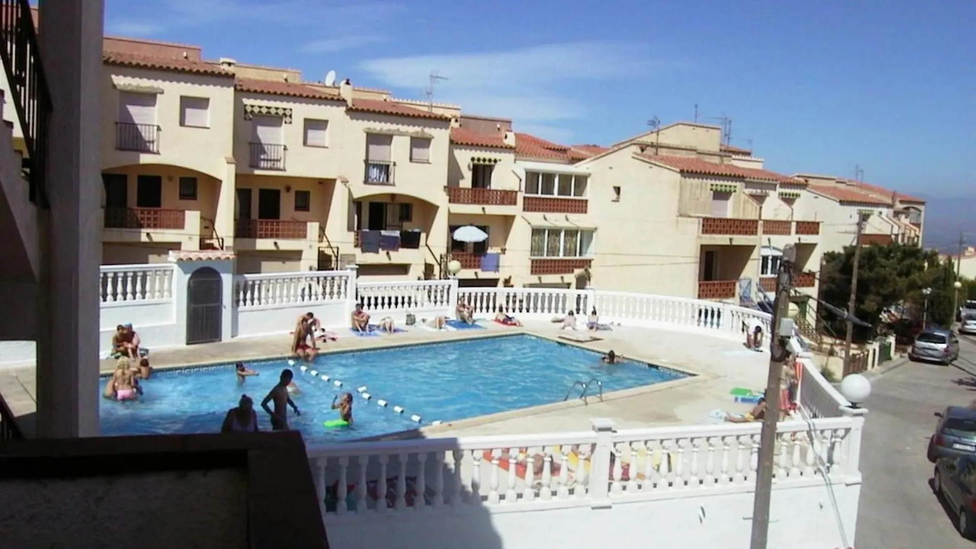 Nice Apartment Near Sand Beach Montjoi Spain