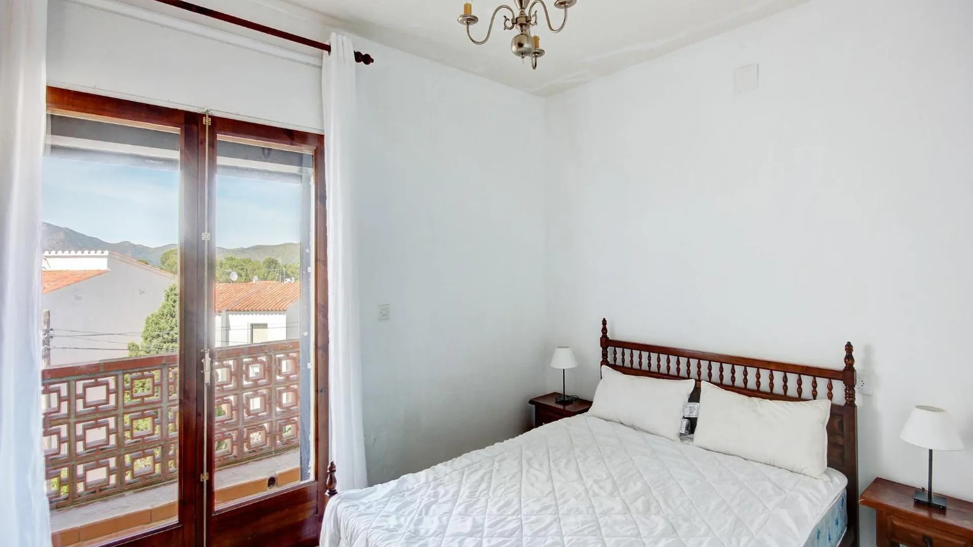 Nice Apartment Near Sand Beach Montjoi